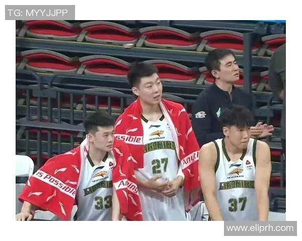 宁波男篮在激烈对决中险胜辽宁男篮展现强大团队精神与顽强斗志