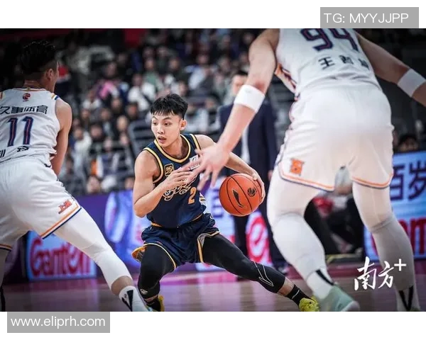 广东队新赛季CBA揭幕战惊艳登场，强势横扫对手开门红